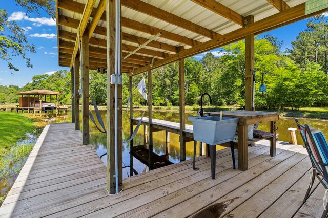 229 Knollwood Creek, Onalaska, TX 77360