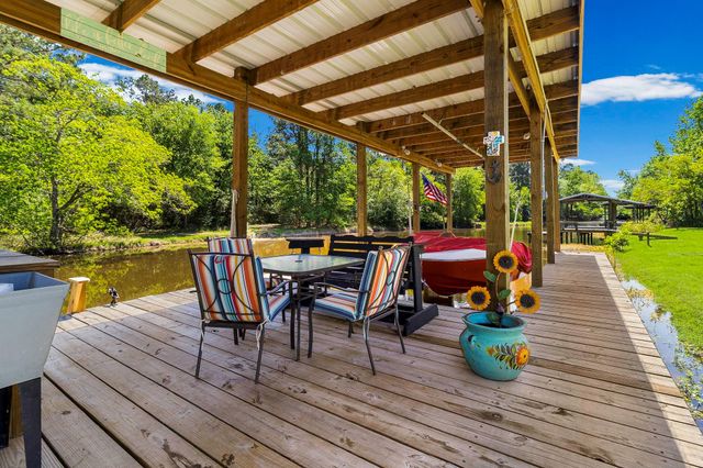 229 Knollwood Creek, Onalaska, TX 77360