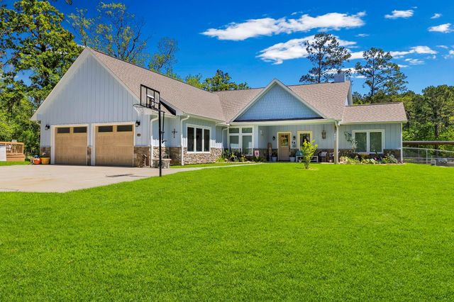 229 Knollwood Creek, Onalaska, TX 77360