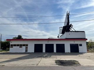 13040 Harper Avenue, Detroit, MI 48213