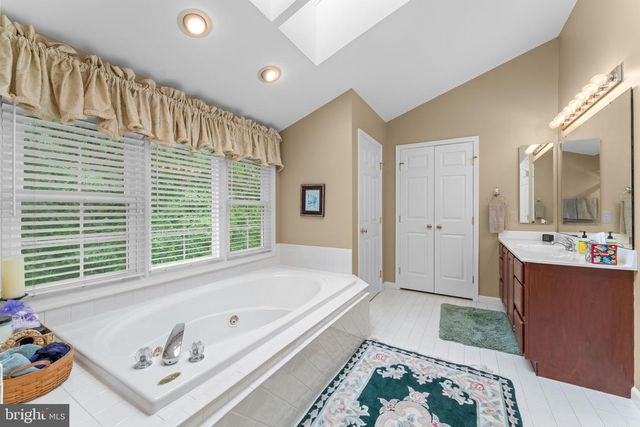 15500 EAGLE TAVERN LN, Centreville, VA 20120