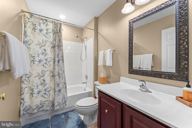15500 EAGLE TAVERN LN, Centreville, VA 20120