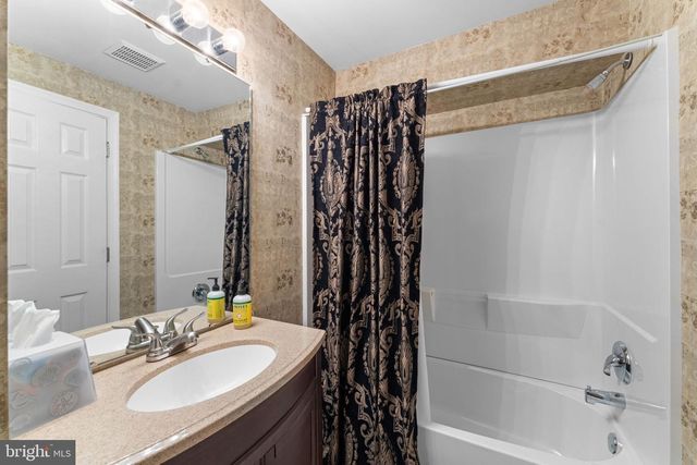15500 EAGLE TAVERN LN, Centreville, VA 20120