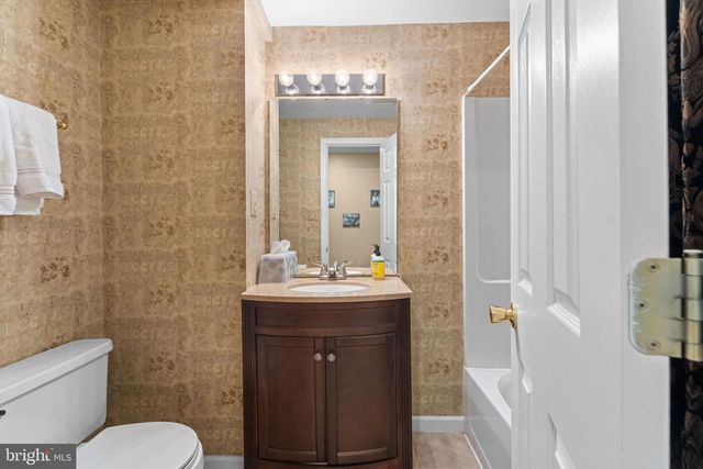 15500 EAGLE TAVERN LN, Centreville, VA 20120