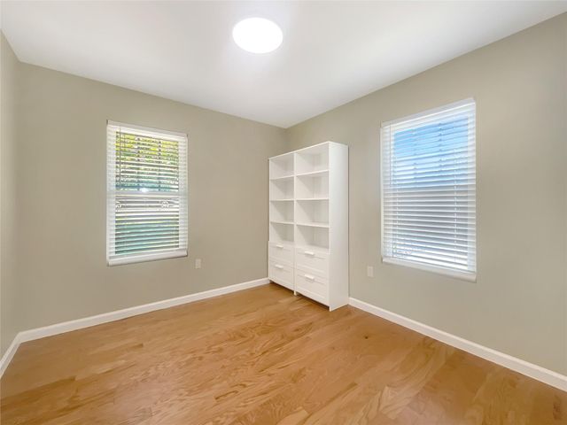 8801 Parkfield DR, Austin, TX 78758