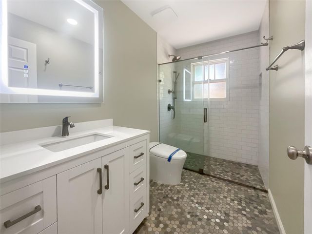 8801 Parkfield DR, Austin, TX 78758