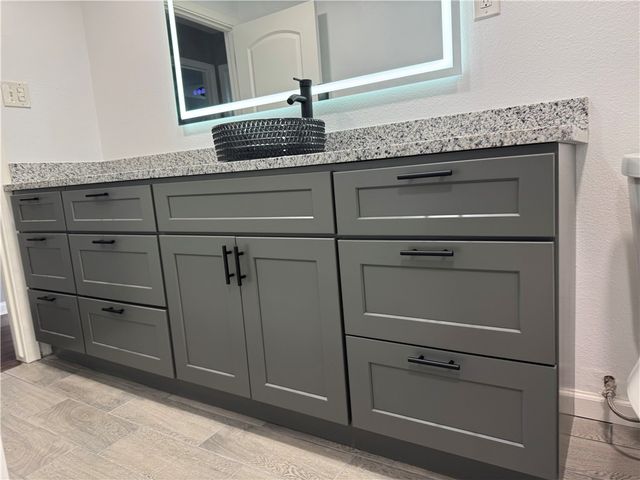 364 Woodlawn St, Sinton, TX 78387