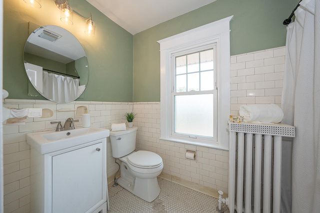 219 OXFORD RD, Havertown, PA 19083