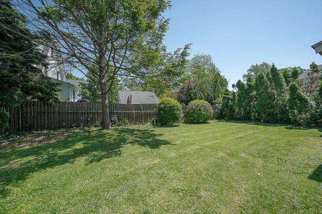 219 OXFORD RD, Havertown, PA 19083
