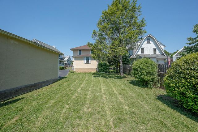 219 OXFORD RD, Havertown, PA 19083