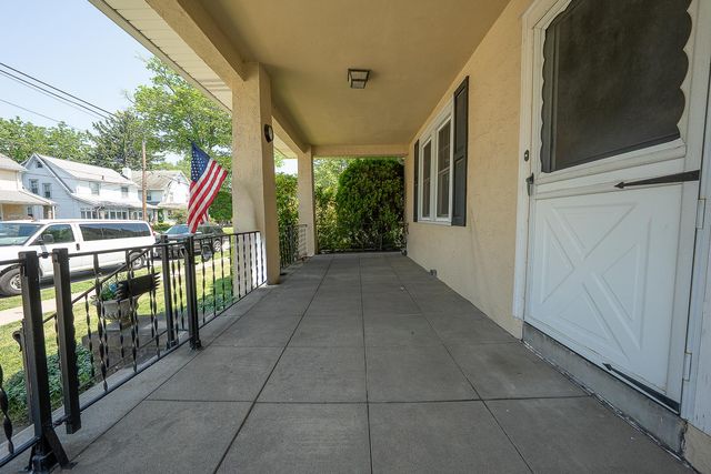 219 OXFORD RD, Havertown, PA 19083