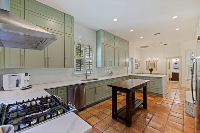 6509 STONINGTON DRIVE S, Tampa, FL 33647