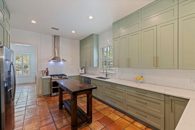 6509 STONINGTON DRIVE S, Tampa, FL 33647