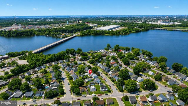 6 AVENAL RD, Baltimore, MD 21221