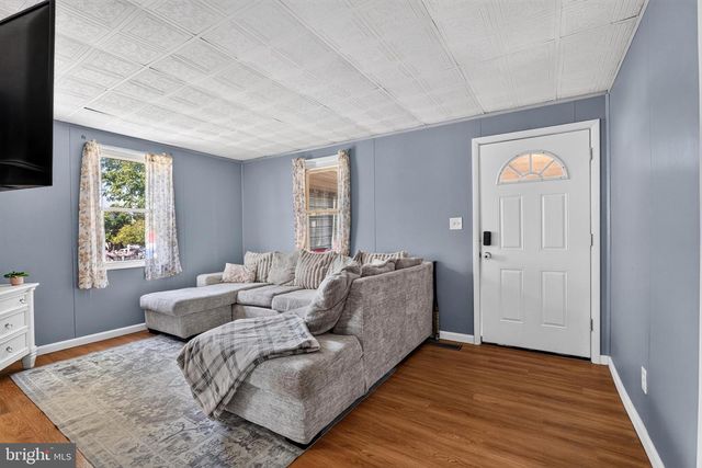 6 AVENAL RD, Baltimore, MD 21221