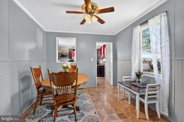6 AVENAL RD, Baltimore, MD 21221