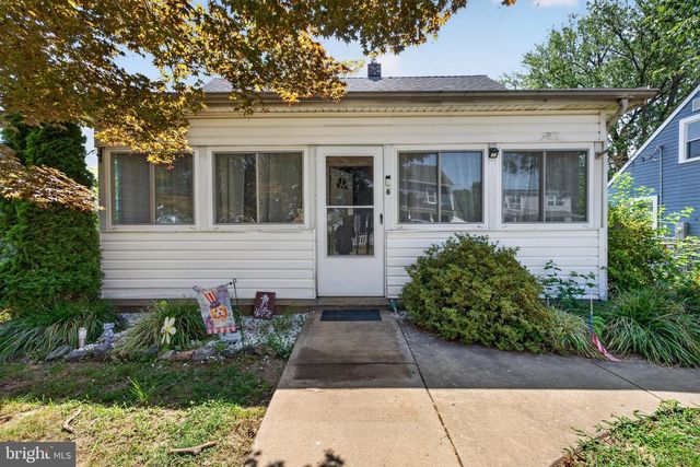 6 AVENAL RD, Baltimore, MD 21221