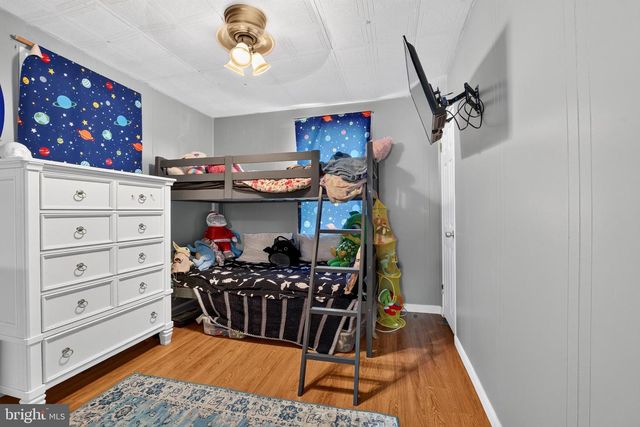 6 AVENAL RD, Baltimore, MD 21221
