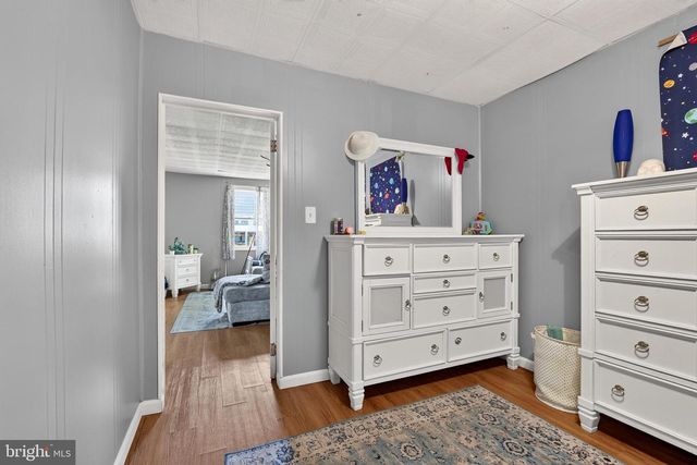 6 AVENAL RD, Baltimore, MD 21221