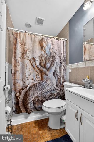 6 AVENAL RD, Baltimore, MD 21221