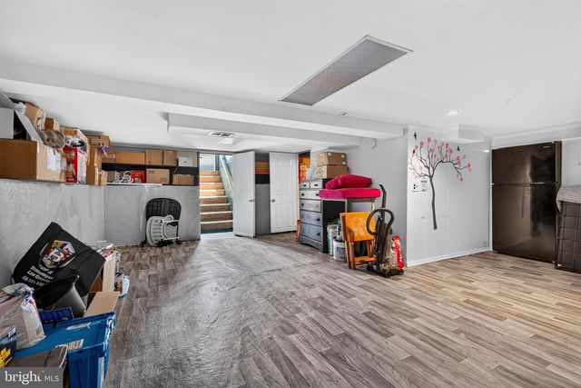 6 AVENAL RD, Baltimore, MD 21221