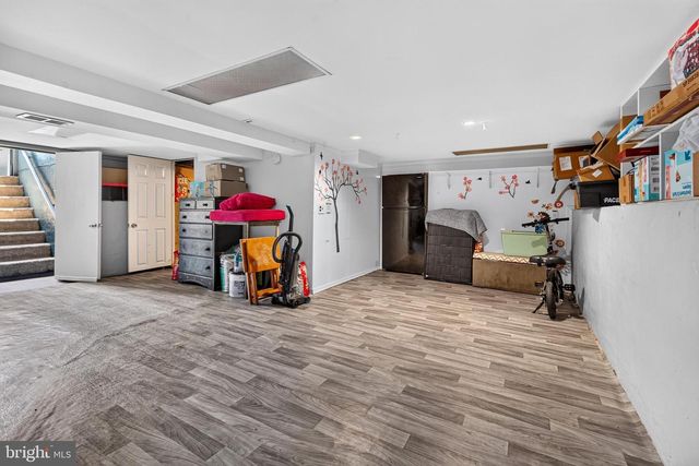 6 AVENAL RD, Baltimore, MD 21221