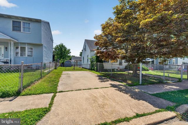 6 AVENAL RD, Baltimore, MD 21221