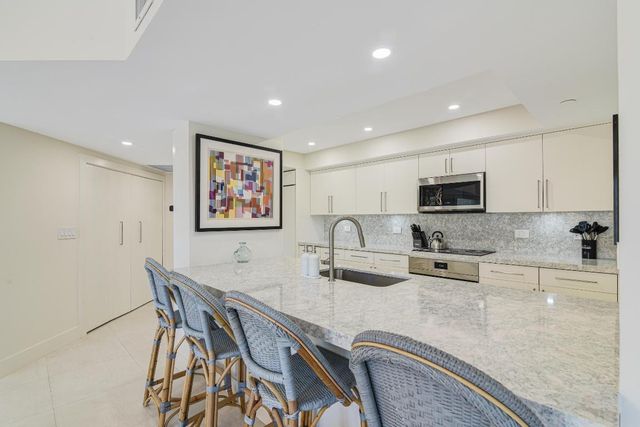 100 SE 5th Avenue 305, Boca Raton, FL 33432