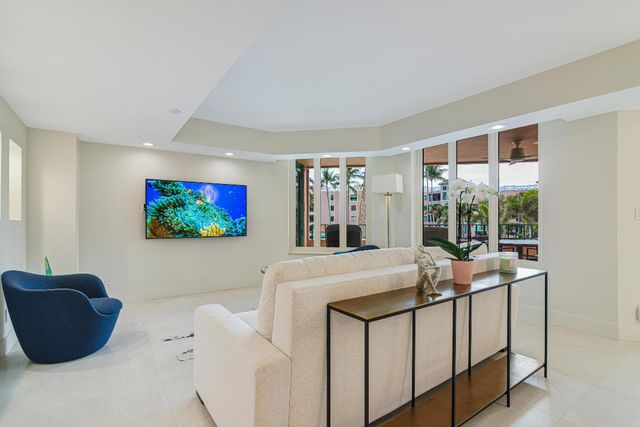 100 SE 5th Avenue 305, Boca Raton, FL 33432