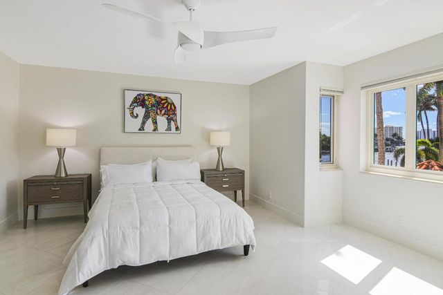 100 SE 5th Avenue 305, Boca Raton, FL 33432