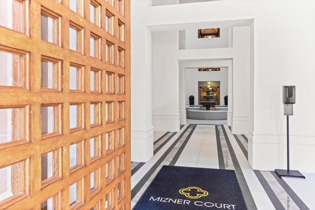 100 SE 5th Avenue 305, Boca Raton, FL 33432