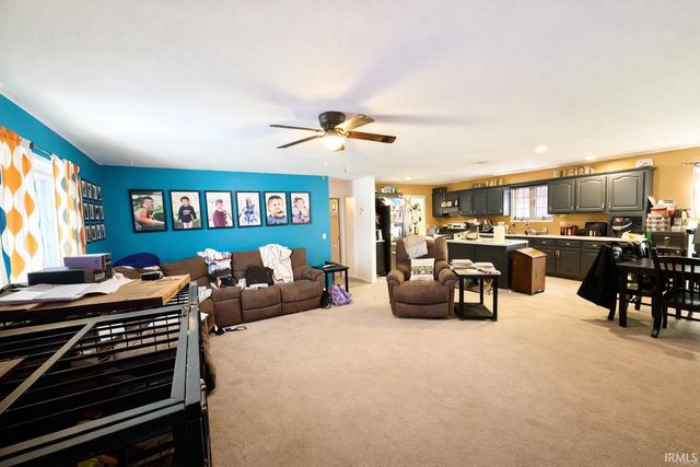 245 E Schlomer Road, Vincennes, IN 47591