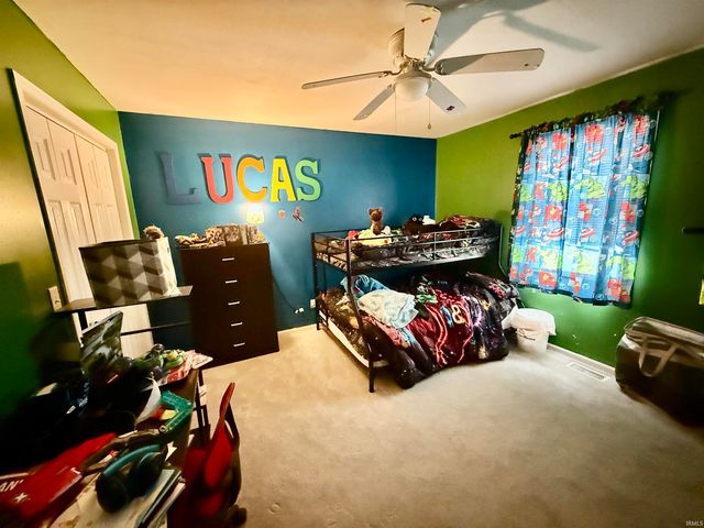 245 E Schlomer Road, Vincennes, IN 47591