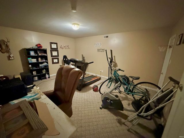 245 E Schlomer Road, Vincennes, IN 47591