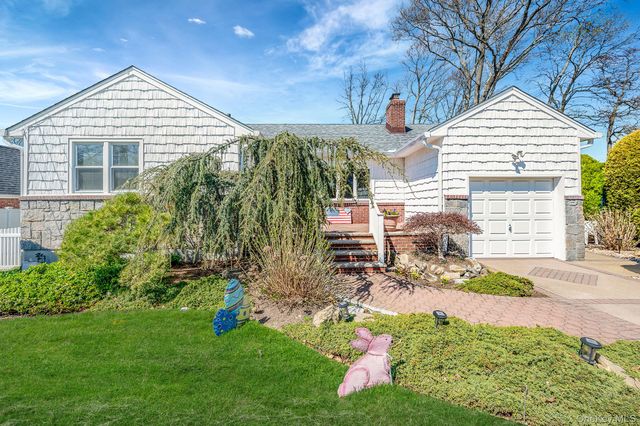 1672 Eyre Place, North Bellmore, NY 11710