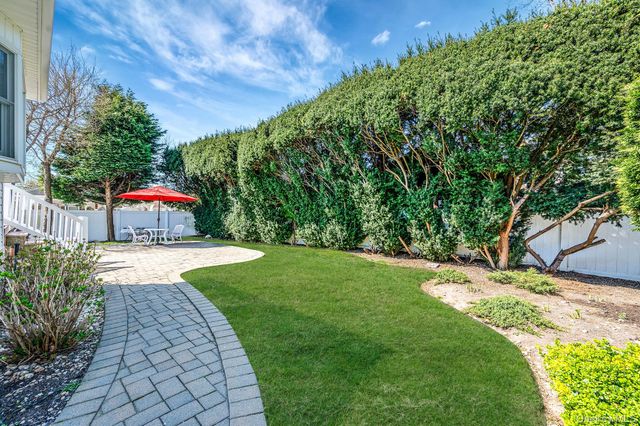 1672 Eyre Place, North Bellmore, NY 11710