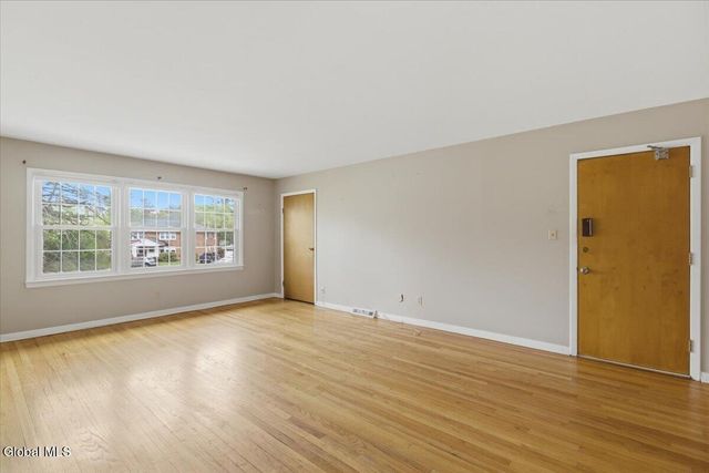 11 Kensington Court APT 4, Bethlehem, NY 12054