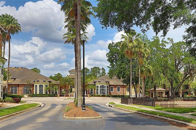 2407 COURTNEY MEADOWS COURT 103, Tampa, FL 33619