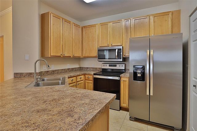 2407 COURTNEY MEADOWS COURT 103, Tampa, FL 33619