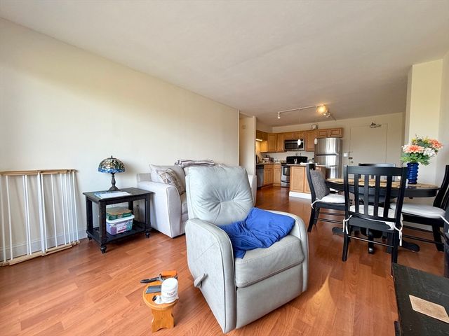 29 Concord Ave 706, Cambridge, MA 02138