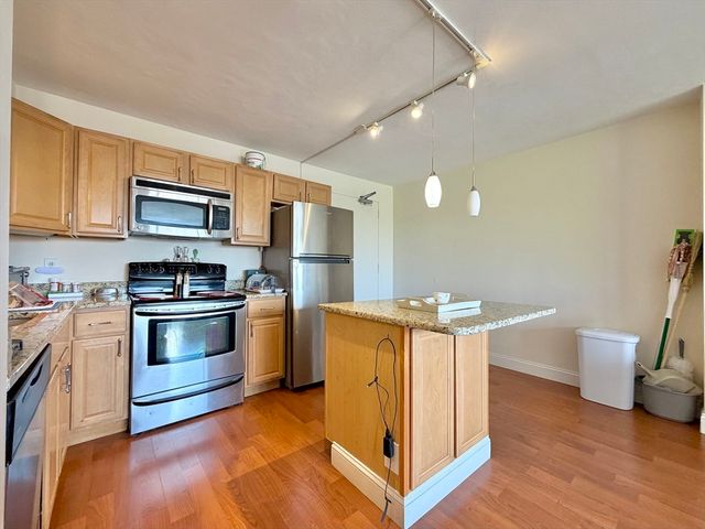 29 Concord Ave 706, Cambridge, MA 02138