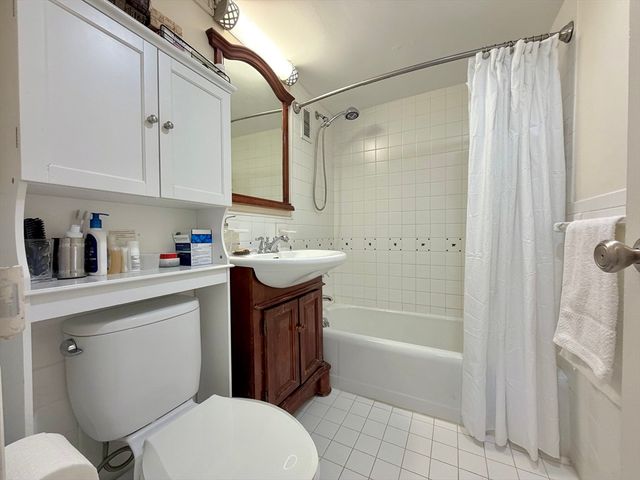 29 Concord Ave 706, Cambridge, MA 02138