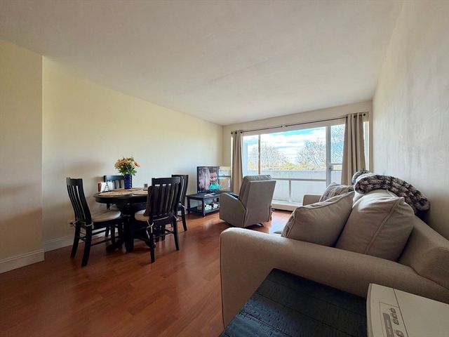 29 Concord Ave 706, Cambridge, MA 02138