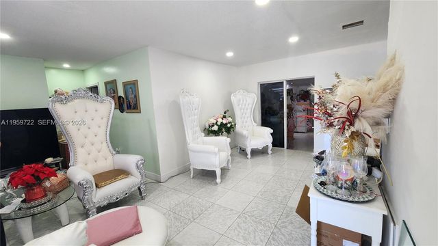 20022 SW 118th Ave, Miami, FL 33177