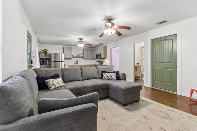 108 Sanchez Creek Court, Weatherford, TX 76088