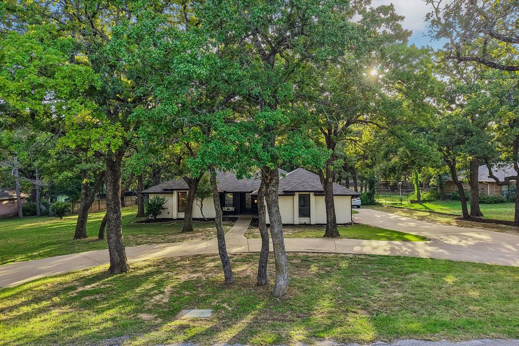 108 Sanchez Creek Court, Weatherford, TX 76088