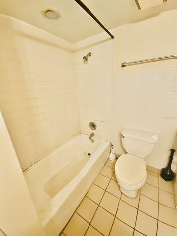 14 HAMILTON HEATH DRIVE B, Tampa, FL 33604