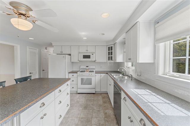 112 Jacksonia Drive, North Providence, RI 02911