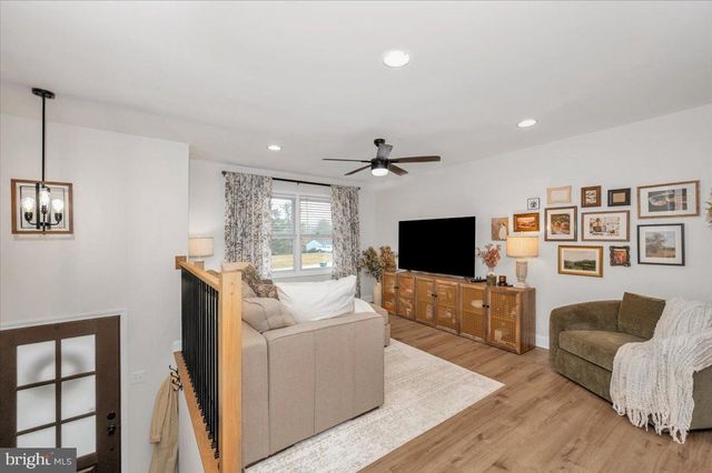 1589 SMILEY DR, New Windsor, MD 21776