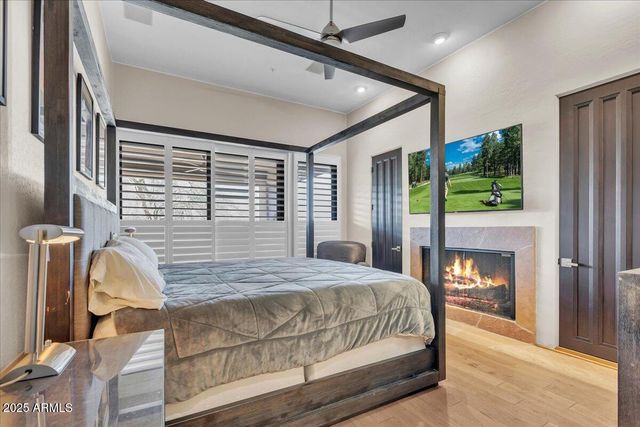 10040 E HAPPY VALLEY Road 300, Scottsdale, AZ 85255